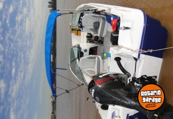 Embarcaciones - VENDO Lancha Robinson Mantra 5.30 Evinrude 60hp E-tec 2021 INMACULADA LISTA PARA DISFRUTAR!!! - En Venta