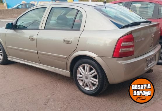 Autos - Chevrolet Astra GLS 2008 Nafta 150000Km - En Venta