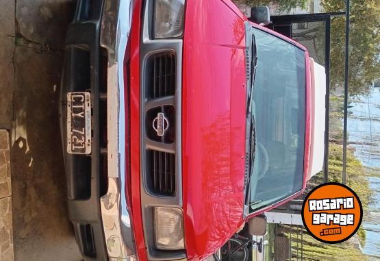 Camionetas - Nissan Nissan cabina simple 1999 Diesel 256000Km - En Venta