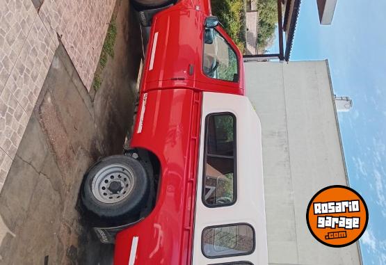Camionetas - Nissan Nissan cabina simple 1999 Diesel 256000Km - En Venta