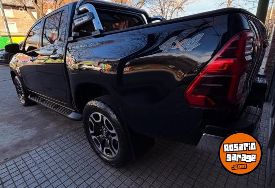 Camionetas - Toyota Hilux SRX 4x4 2021 Diesel 156800Km - En Venta
