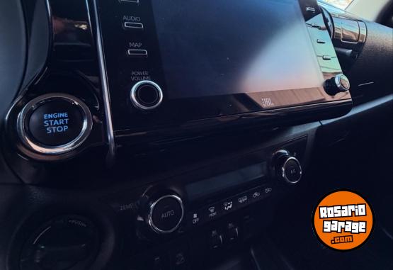 Camionetas - Toyota Hilux SRX 4x4 2021 Diesel 156800Km - En Venta