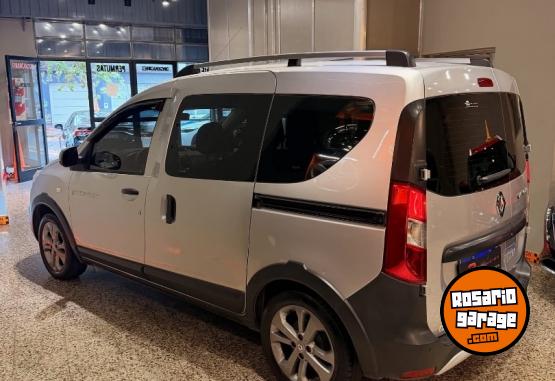 Camionetas - Renault Kangoo 2023 Diesel 57000Km - En Venta