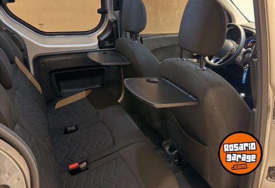 Camionetas - Renault Kangoo 2023 Diesel 57000Km - En Venta