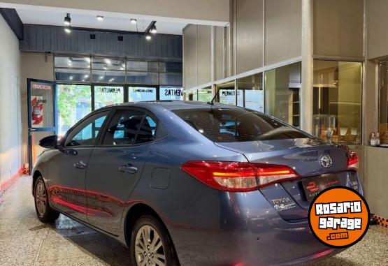 Autos - Toyota YARIS 2021 Nafta 83000Km - En Venta