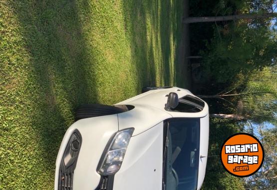 Autos - Renault Logan 2017 Nafta 165000Km - En Venta