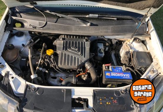 Autos - Renault Logan 2017 Nafta 165000Km - En Venta
