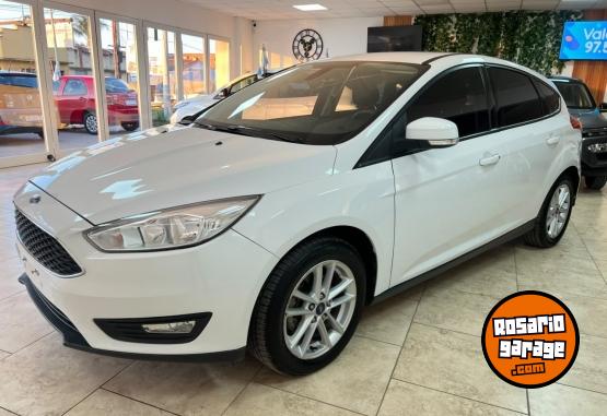 Autos - Ford FOCUS S 2017 Nafta 143516Km - En Venta