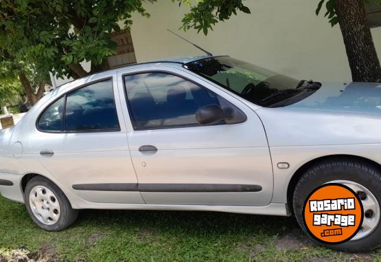 Autos - Renault Megane II 1.6 Confort 2009 Nafta 185400Km - En Venta