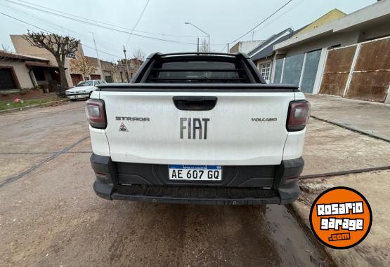 Camionetas - Fiat STRADA VOLCANO 2021 Nafta 72000Km - En Venta