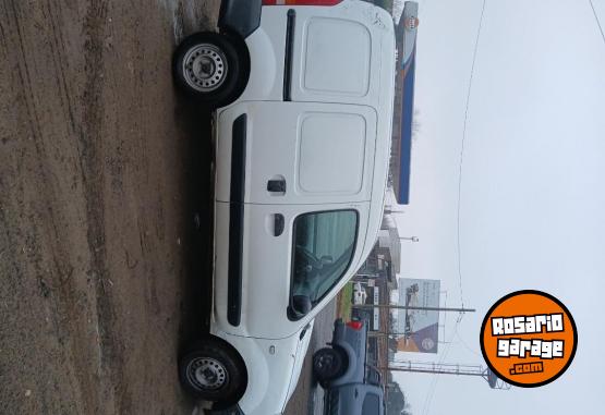 Utilitarios - Renault Kangoo 2017 1.6 furgon 2017 GNC 250000Km - En Venta
