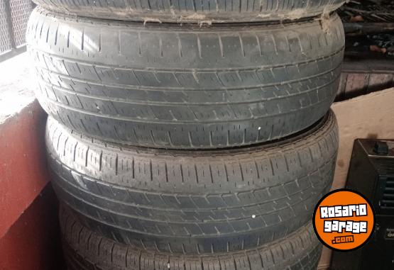 Accesorios para Autos - Líquido cubiertas muy bien estado !!! 215 60 17 - En Venta