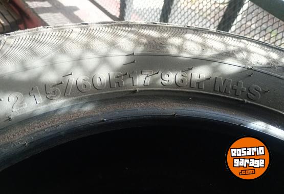Accesorios para Autos - Líquido cubiertas muy bien estado !!! 215 60 17 - En Venta