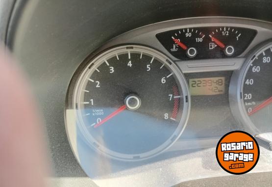 Autos - Volkswagen Voyage 2009 GNC 223000Km - En Venta