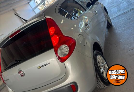 Autos - Fiat PALIO ATTRACTIVE 1.4 2017 Nafta 115000Km - En Venta