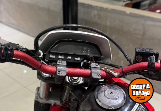 Motos - Honda Tornado 250 2016 Nafta 12000Km - En Venta