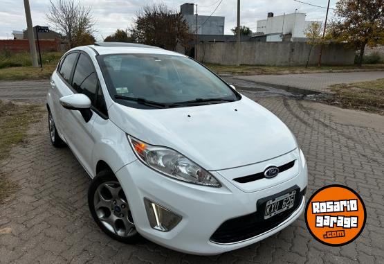 Autos - Ford Fiesta Kinetic 2012 Nafta 160000Km - En Venta