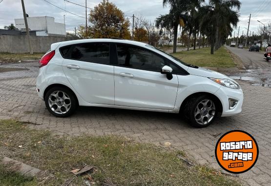 Autos - Ford Fiesta Kinetic 2012 Nafta 160000Km - En Venta