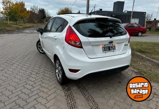Autos - Ford Fiesta Kinetic 2012 Nafta 160000Km - En Venta