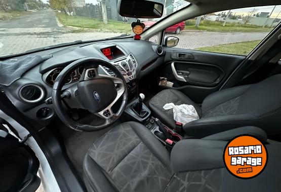 Autos - Ford Fiesta Kinetic 2012 Nafta 160000Km - En Venta