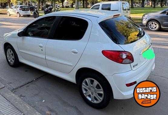Autos - Peugeot 207 compact 2014 Nafta 85000Km - En Venta