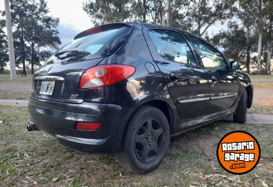 Autos - Peugeot 207 2011 GNC 200000Km - En Venta