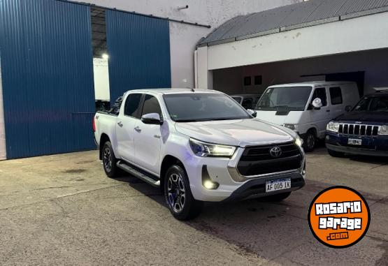 Camionetas - Toyota Hilux 2021 Diesel 120000Km - En Venta