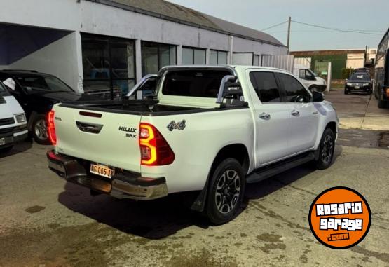Camionetas - Toyota Hilux 2021 Diesel 120000Km - En Venta