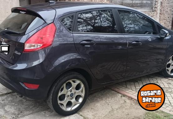 Autos - Ford Fiesta Kinetic Design Tit 2013 Nafta 118000Km - En Venta