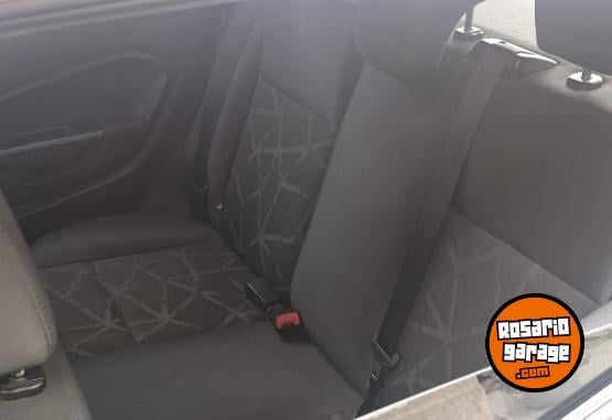 Autos - Ford Fiesta Kinetic Design Tit 2013 Nafta 118000Km - En Venta