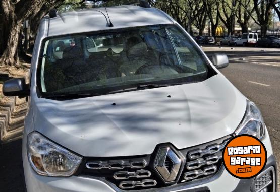 Utilitarios - Renault Kangoo Stepway 2022 Nafta 47800Km - En Venta
