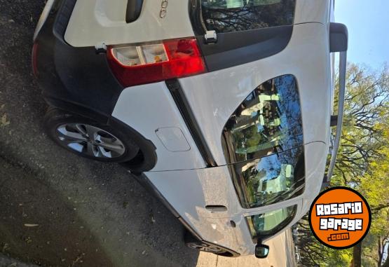 Utilitarios - Renault Kangoo Stepway 2022 Nafta 47800Km - En Venta