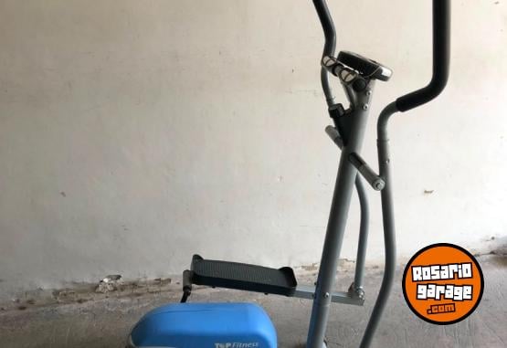Deportes - Caminador el�ptico, marca "TOP FITNESS", buen estado, ($190.000-), contacto 341 3286552. - En Venta