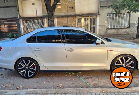 Autos - Volkswagen Vento gli impecable permu 2018 Nafta 136000Km - En Venta