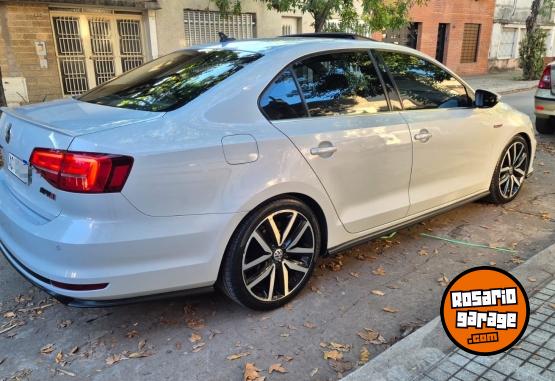 Autos - Volkswagen Vento gli impecable permu 2018 Nafta 136000Km - En Venta