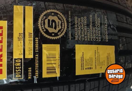 Accesorios para Autos - Vendo dos cubiertas pirelli - En Venta