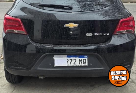 Autos - Chevrolet Onix 2017 Nafta 80000Km - En Venta