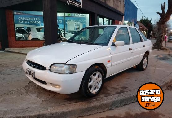 Autos - Ford Escort 1999 Nafta 130000Km - En Venta