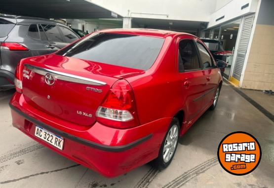 Autos - Toyota Etios 2017 GNC 80000Km - En Venta