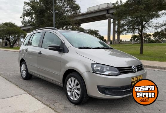 Autos - Volkswagen SURAN 1..6 TRENDLINE 2012 Nafta 120000Km - En Venta