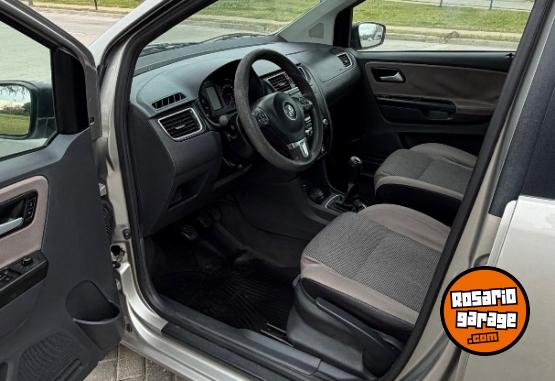 Autos - Volkswagen SURAN 1..6 TRENDLINE 2012 Nafta 120000Km - En Venta