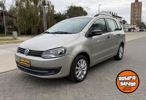 Autos - Volkswagen SURAN 1..6 TRENDLINE 2012 Nafta 120000Km - En Venta