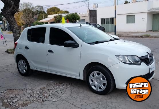 Autos - Renault Sandero 2016 Nafta 121000Km - En Venta