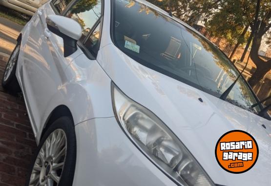 Autos - Ford Fiesta kinetic 2015 Nafta 150000Km - En Venta