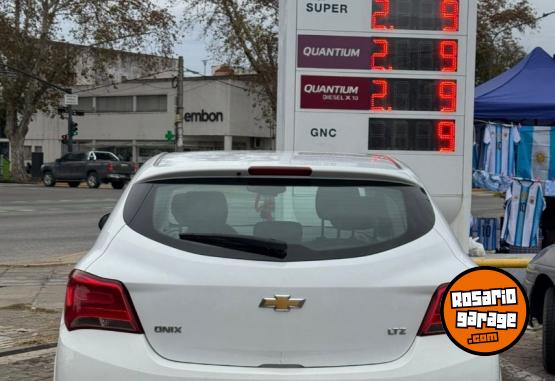 Autos - Chevrolet ONIX LTZ 2019 Nafta 61000Km - En Venta