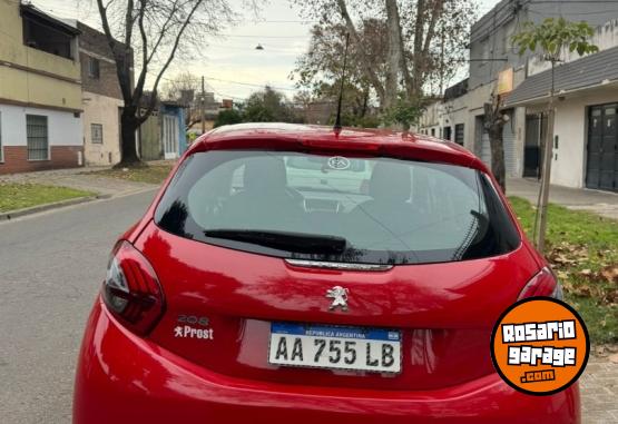 Autos - Peugeot 208 2017 Nafta 94000Km - En Venta