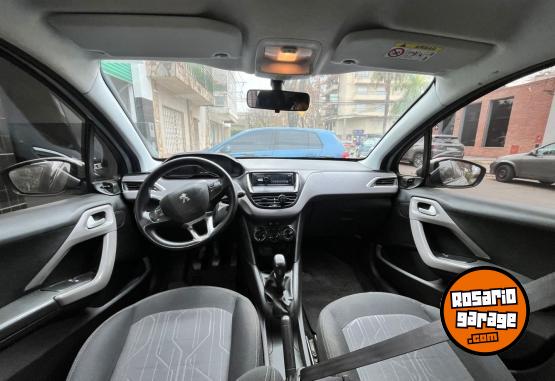 Autos - Peugeot 208 2017 Nafta 100000Km - En Venta
