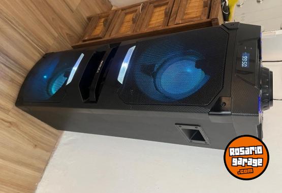 Electr�nica - Torre de sonido Noblex - En Venta