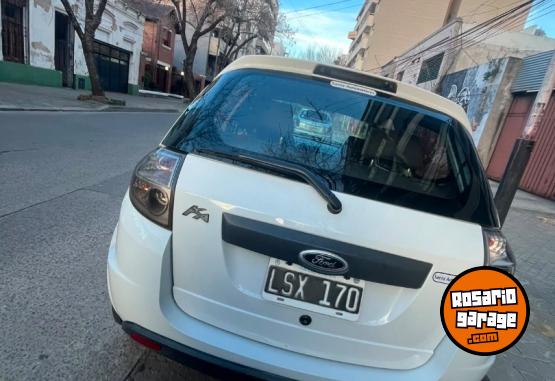 Autos - Ford K 2012 Nafta 135000Km - En Venta
