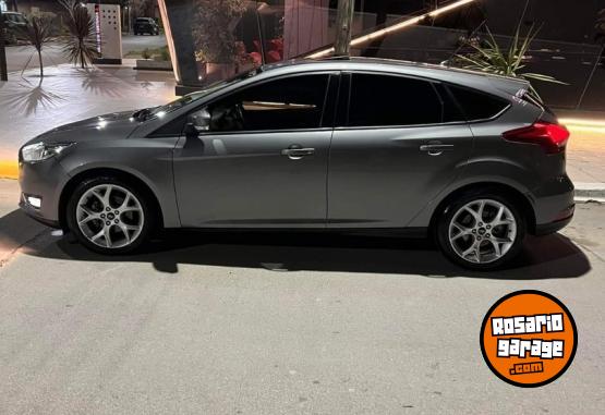 Autos - Ford Focus se plus 2.0 2016 Nafta 120000Km - En Venta